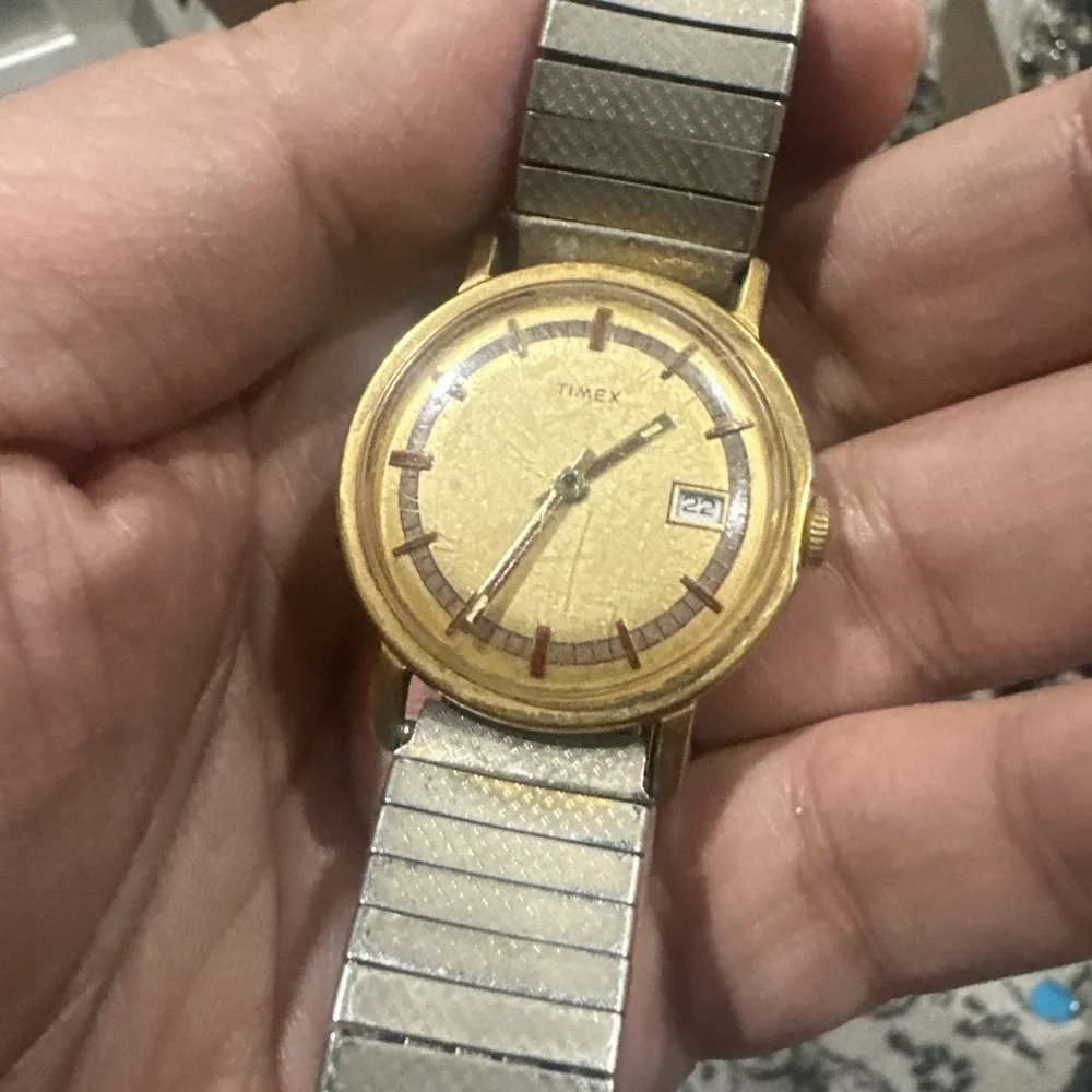 Works Vintage Timex Mens Watch Mercury with Date 32mm Manual Wind -Missing Stick